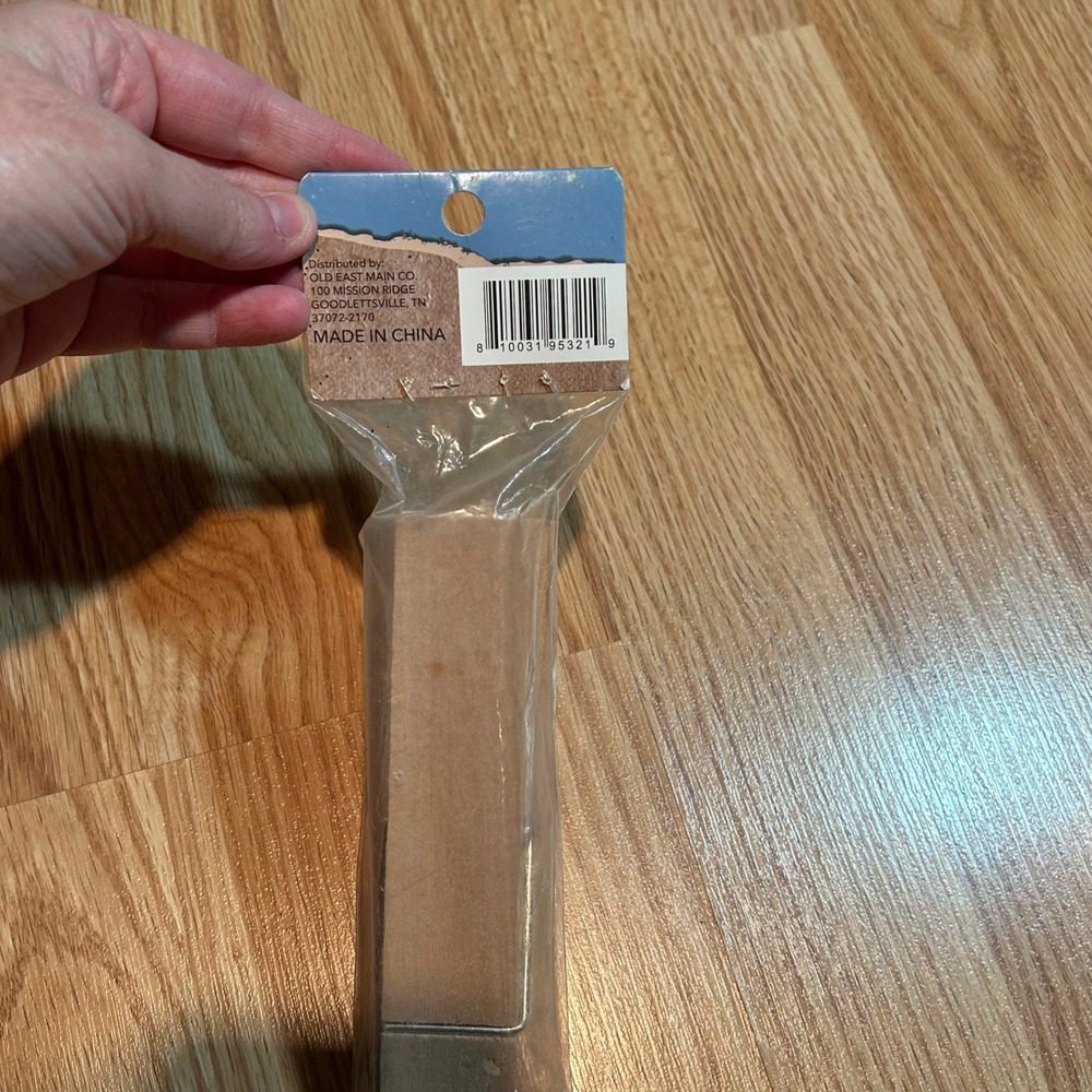 Crafter's Closet Jumbo Clothespin 6 Inch Natural Wood Giant Craft Clip NEW - Picture 3 of 3